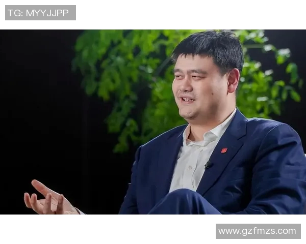 姚明转行做保镖的奇妙经历与背后故事揭秘